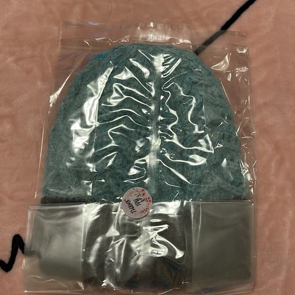 Baby Alpaca handmade hat 🌟 - Picture 2 of 3